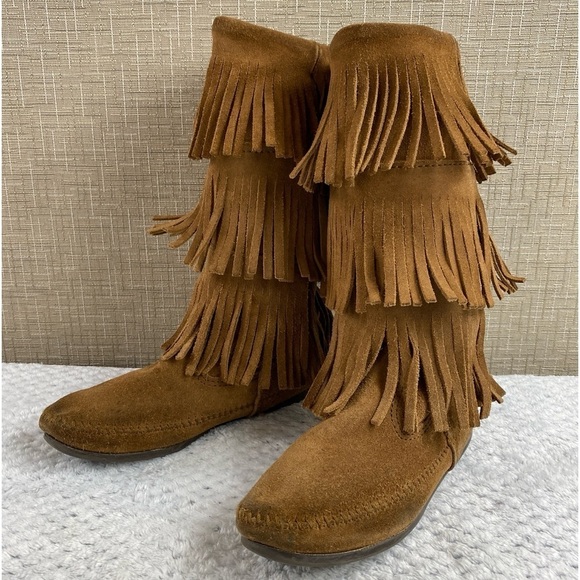 Vintage Minnetonka Women's Suede 3-Layer Fringe Moccasin Coachella Boots Sz 7 - Picture 2 of 15